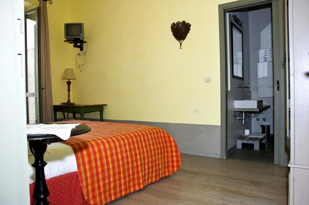 ماليانو إن توسكانا Locanda Delle Mura Anna De Croy الغرفة الصورة