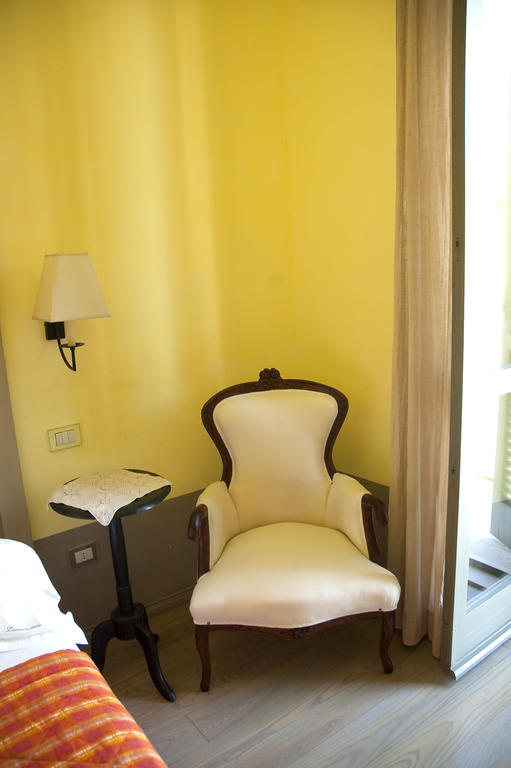 ماليانو إن توسكانا Locanda Delle Mura Anna De Croy الغرفة الصورة